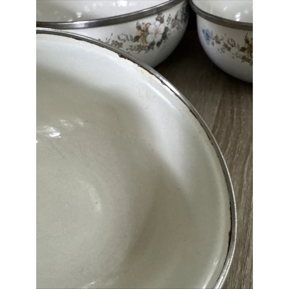 Vintage set of  3 Floral White/blue Enamelware Nesting Bowls